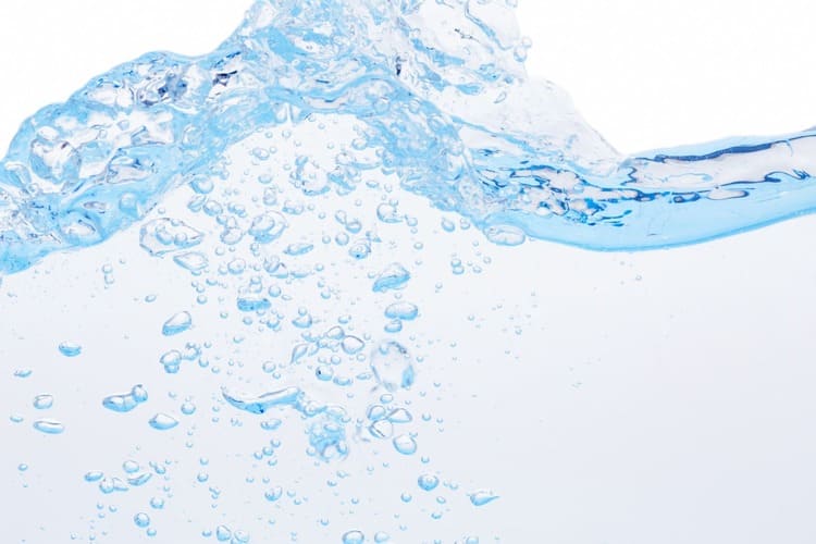水